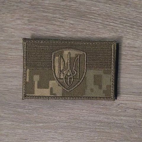 Шеврон польовий прапор України 5x7,5 см на кепку (піксель) 12.736 &mdash; шеврон на липучці від VILNI