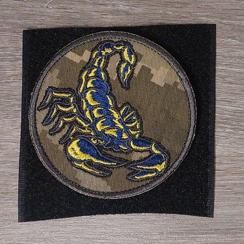 Шеврон Скорпіон на пікселі 12.190 &mdash; шеврон на липучці від VILNI