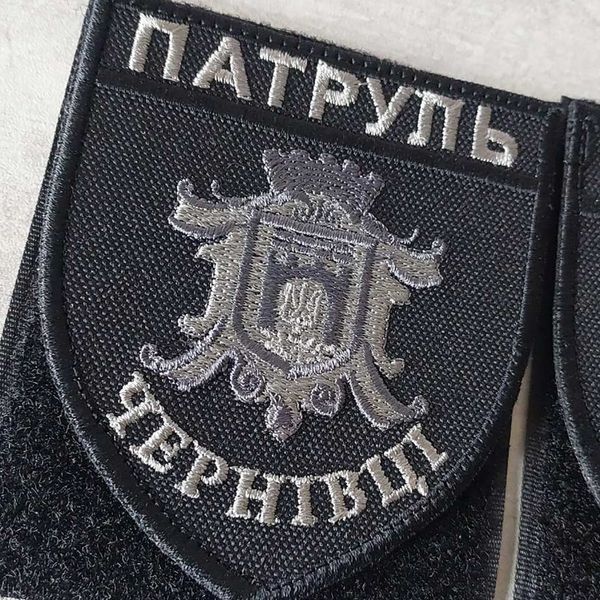 Шеврон Патруль Чернівці сірий чорна окантовка (темне срібло) 12.181 &mdash; шеврон на липучці від VILNI