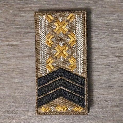Шеврон Погон сержанта ЗСУ - вишиванка койот 12.1316 &mdash; шеврон на липучці від VILNI