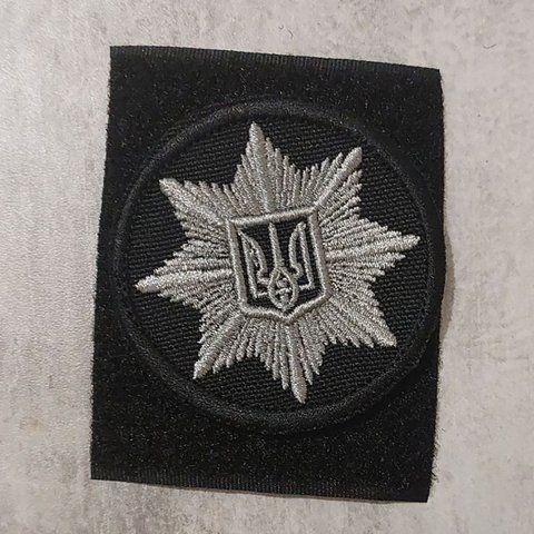 Шеврон Кокарда Поліція чорно-сіра (чорна окантовка) 6 см 12.653 &mdash; шеврон на липучці від VILNI