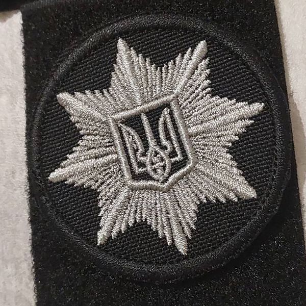 Шеврон Кокарда Поліція чорно-сіра (чорна окантовка) 6 см 12.653 &mdash; шеврон на липучці від VILNI